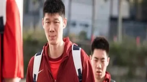 宏远速递竞彩赛事：深圳交易谈判告吹，徐杰难归男篮，萨姆纳稳坐主力席位